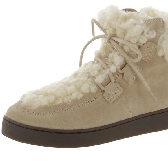 NIB Vionic Orthopedic Neutral Fuzzy Sherpa Boots - Picture 4 of 11